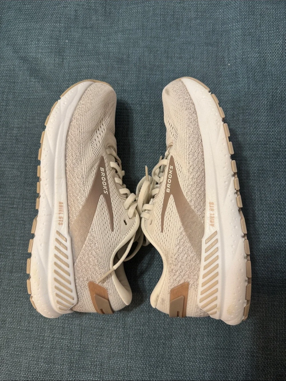 Brooks Ariel GTS 24 Running Shoes Women's Size 8 Coconut/Chateau 1204141B135